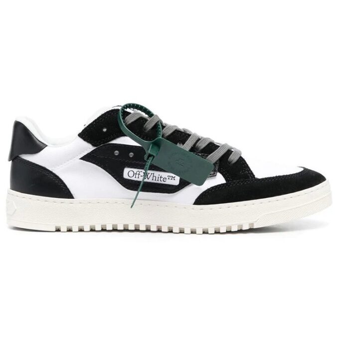 5.0 Panelled Low-Top Sneakers «Black White»