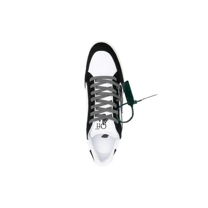 5.0 Panelled Low-Top Sneakers «Black White»