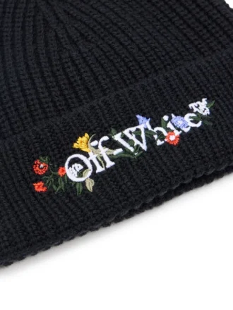 Beanie med blomsterbroderi