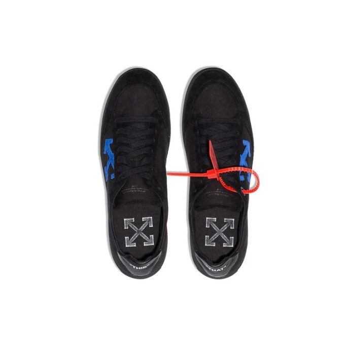 Carryover Sneakers Svart Omia042E19D680481010