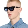 Clip-on-solbriller med lyseblå glass
