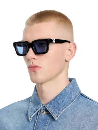 Clip-on-solbriller med lyseblå glass