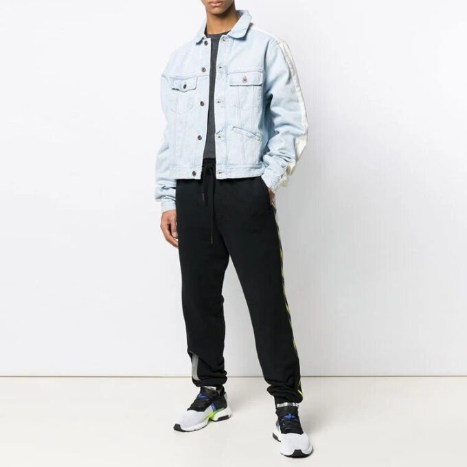 Denimjakke med spleisede ermer, vasket hvit