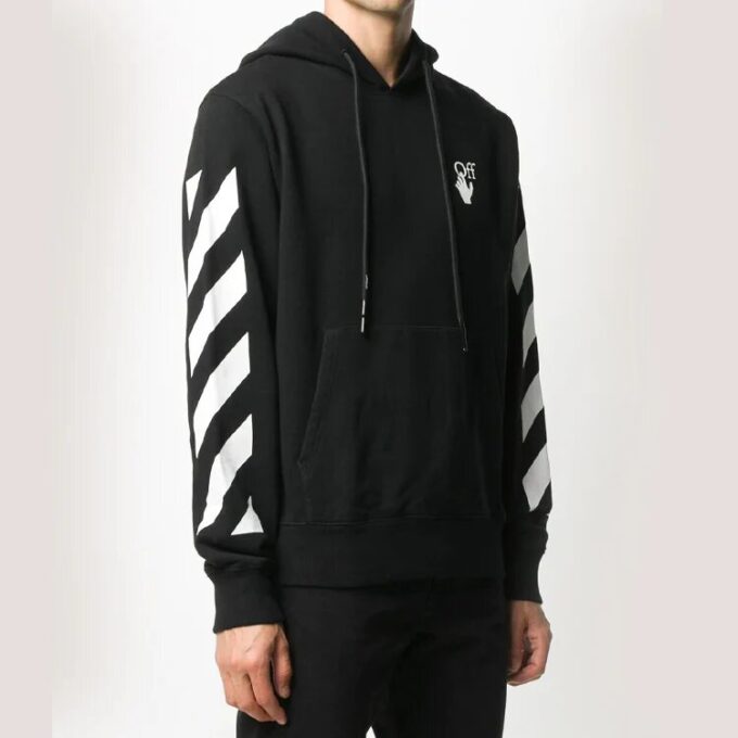 Diagonal striper, herre-logo, langermet genser