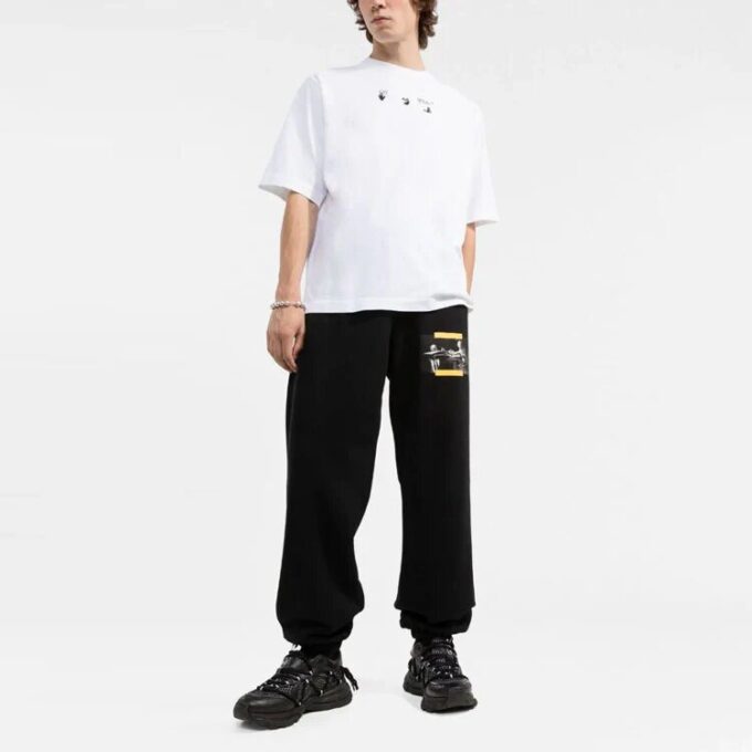 FW21 Arrow bomullsskjorte med rund hals, korte ermer og slim fit, hvit