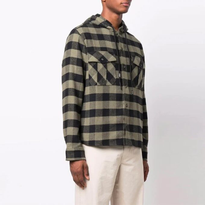 FW21 Langermet skjorte med hette, rutemønster og pil-logo, grønn