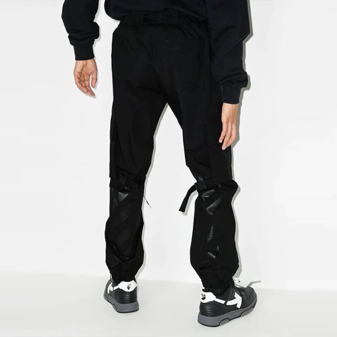 FW21 Logo ensfarget cargo-casualbukser, standardversjon, svart