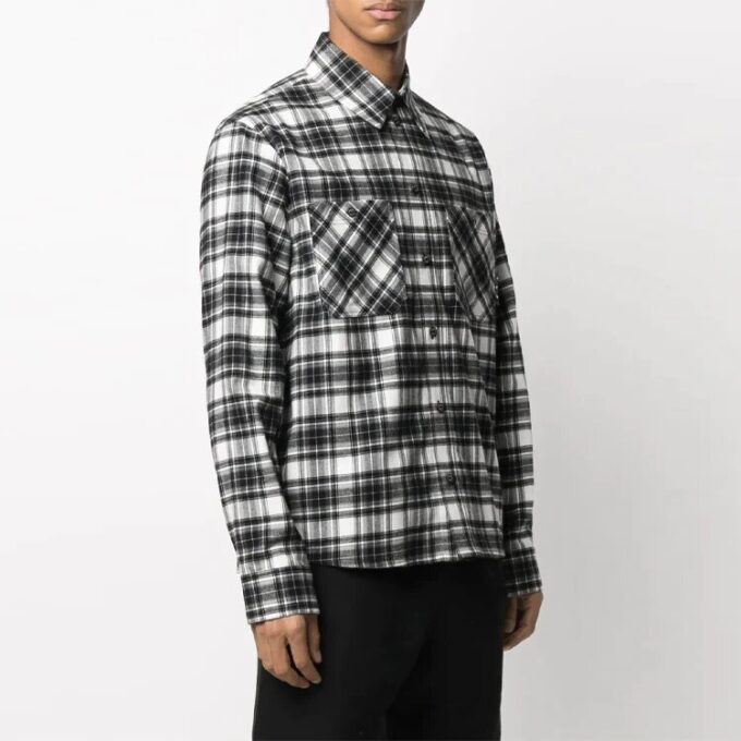 FW21 Skotskrutet skjorte med stort pilmønster, lange ermer, svart