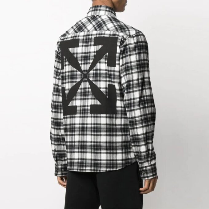 FW21 Skotskrutet skjorte med stort pilmønster, lange ermer, svart