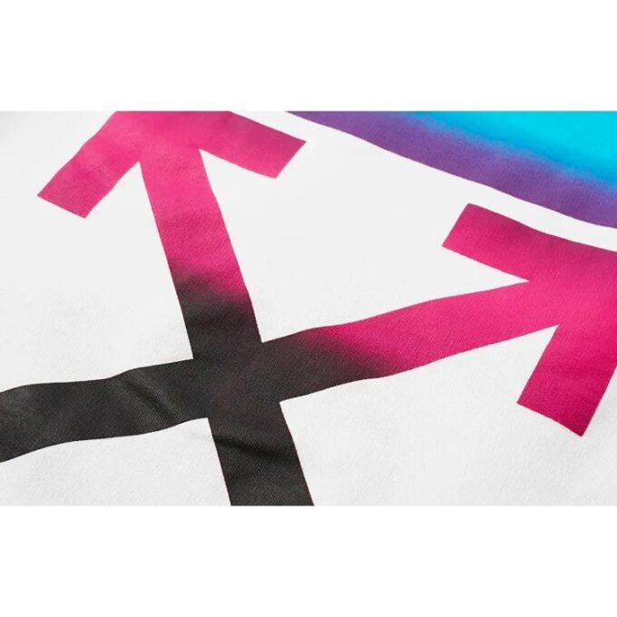 Gradient Arrows Sketch Langermet genser for menn