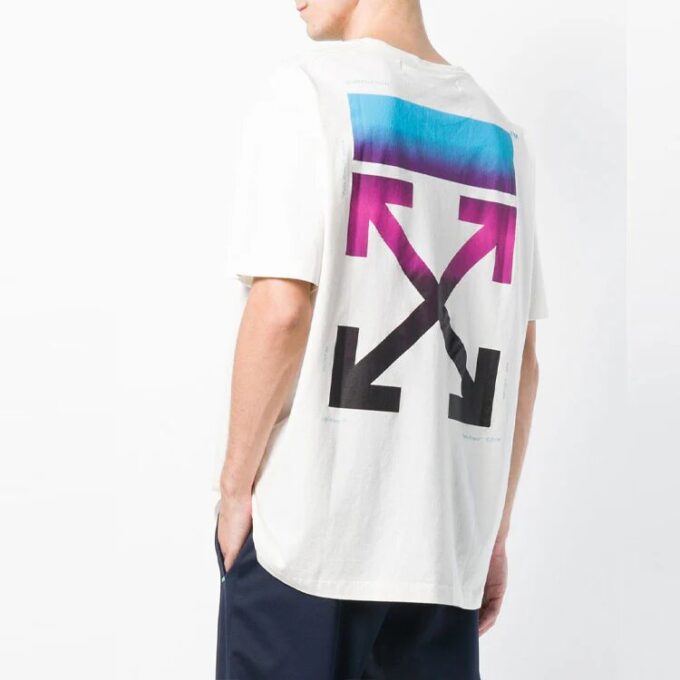 Gradient Arrows Oversized med korte ermer