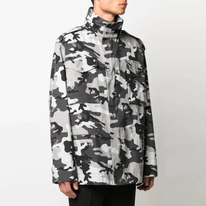 Herre SS21 Logo-kamuflasjejakke, slim fit, grå