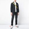 Jakke i ensfarget stoff med stående krage og glidelås, slim fit-versjon, svart