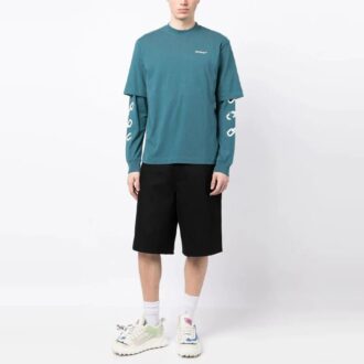 Knelange shorts med logotrykk «Svart»