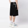 Knelange shorts med logotrykk «Svart»