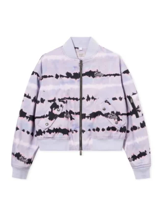 Kort bomberjakke med tie-dye-mønster over hele