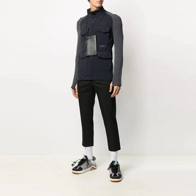 Logo-trykk Tynn og lett sportsjakke Slim Fit-versjon Svart