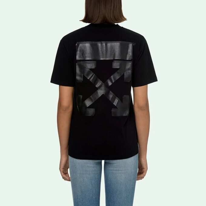 Off-White Arrow Pattern Rundhalset genser med korte ermer, slim fit-versjon, svart