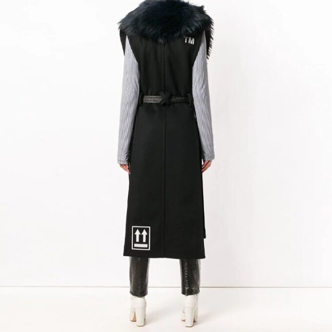 Off-White Ermeløs Stor Slim Fit-versjon Svart