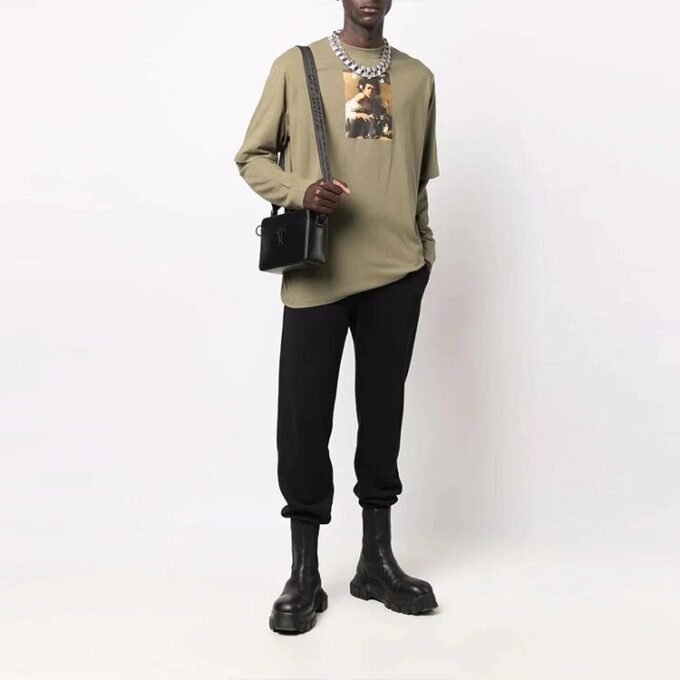 Off-White Herre Caravaggio Boy-trykk Langermet Løs Passform Militærgrønn T-skjorte