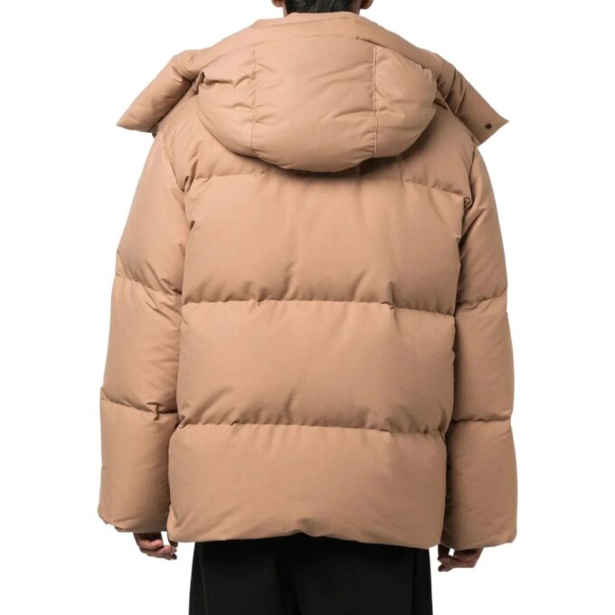 Off-White Herre FW22 Ensfarget dunjakke, tettsittende passform, brun