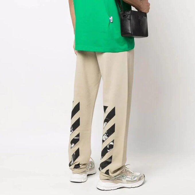 Off-White Herre FW22 Twill-trykk med fotmønster Bukser/Joggebukse Løs passform Beige