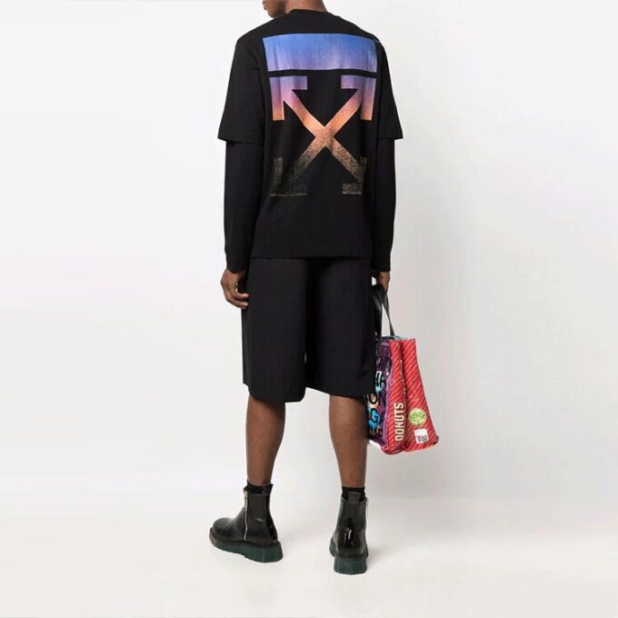 Off-White Herre Gradient Arrow Langermet T-skjorte med løs passform, svart