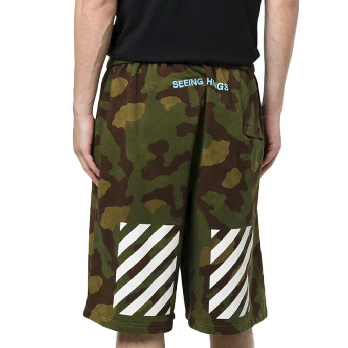 Off-White Herre-shorts i bomull med kamuflasjemønster, militærgrønn