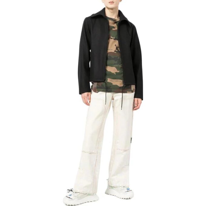 Off-White Herre SS22 Ensfarget jakke med brodert logo på reverset, svart