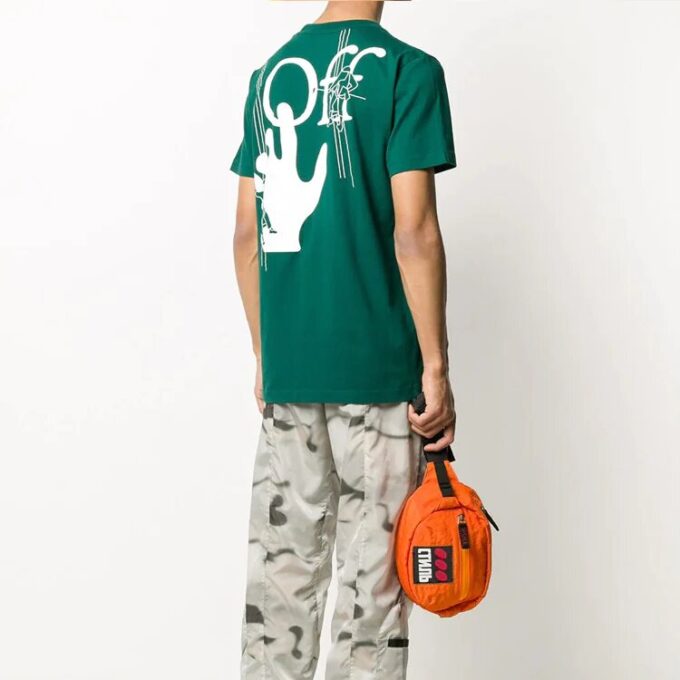 Off-White Herre-T-skjorte med logo-trykk i grønt