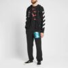 Off-White herrebukser med trykk i svart