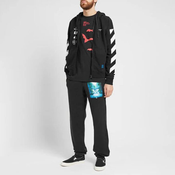 Off-White herrebukser med trykk i svart