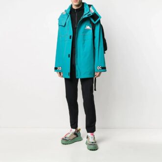 Off-White herrejakke i funksjonelt materiale, avtakbar og vindtett, løs passform, sjøblå