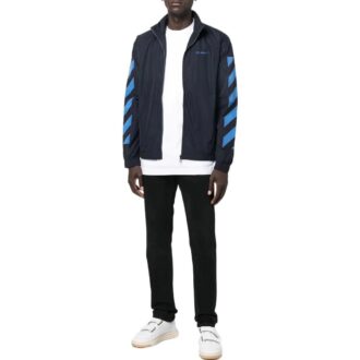 Off-White Herrejakke med logo-trykk, mønster og glidelås i stående krage, svart
