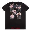 Off-White med skisse av kirsebærblomster og Arrows på ryggen, kort ermet