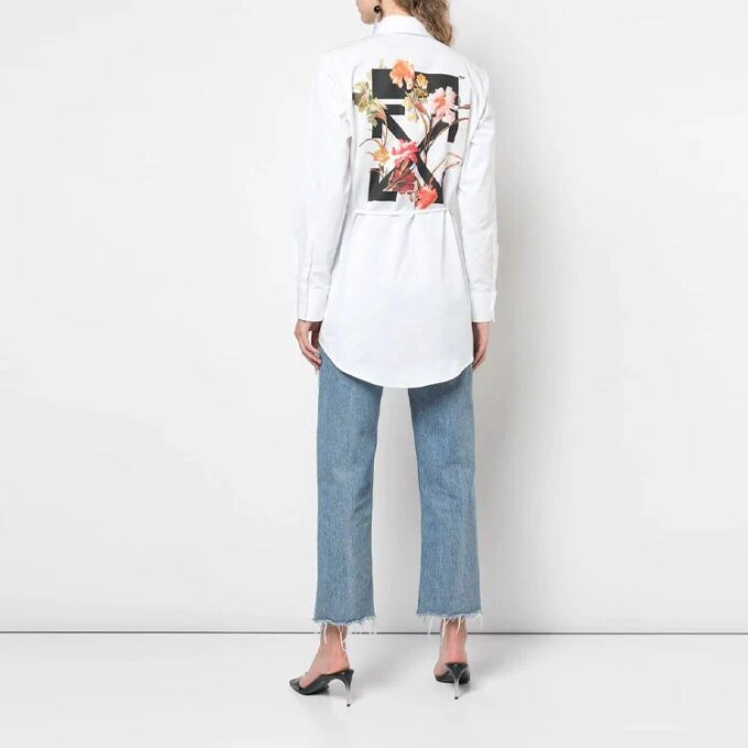 Off-White Skjorte med liten logo og snøring i hvitt