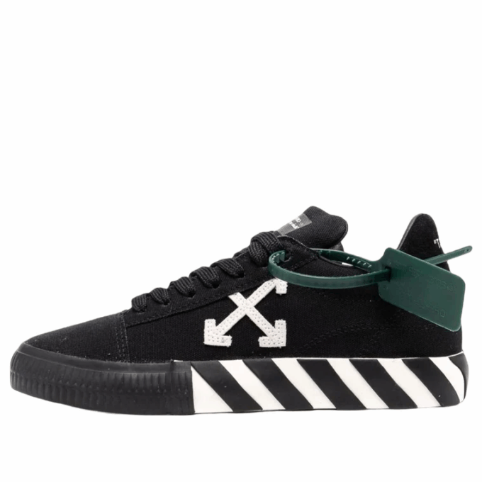 Off-White Vulc Low Canvas Sneaker «Black White»