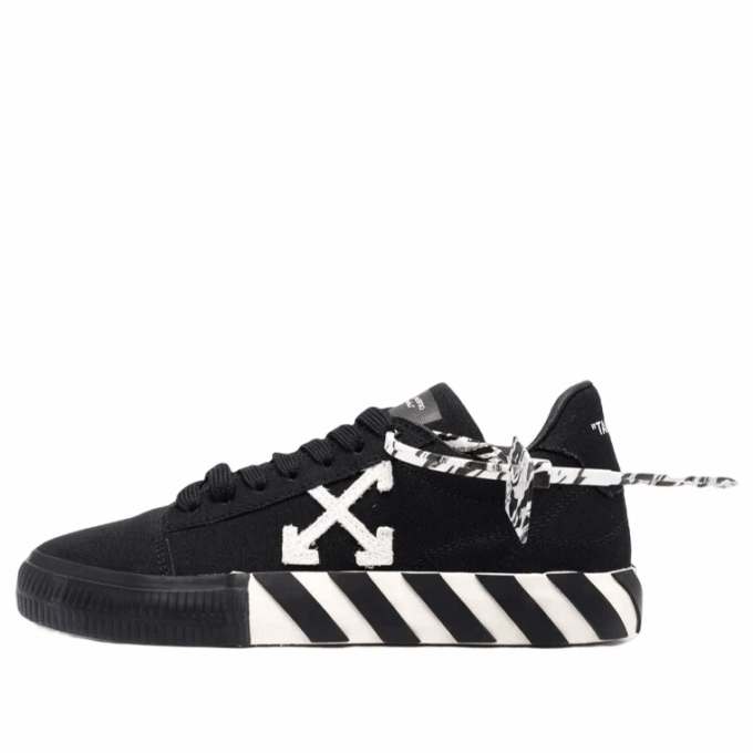 Off-White Vulcanized low-top Sneakers «White Black»