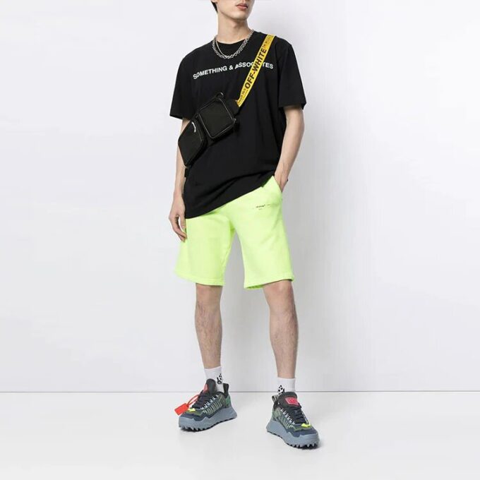 Off-White x Something & Associates Crossover Alfabet-trykk, kort ermet, standardversjon, unisex, svart