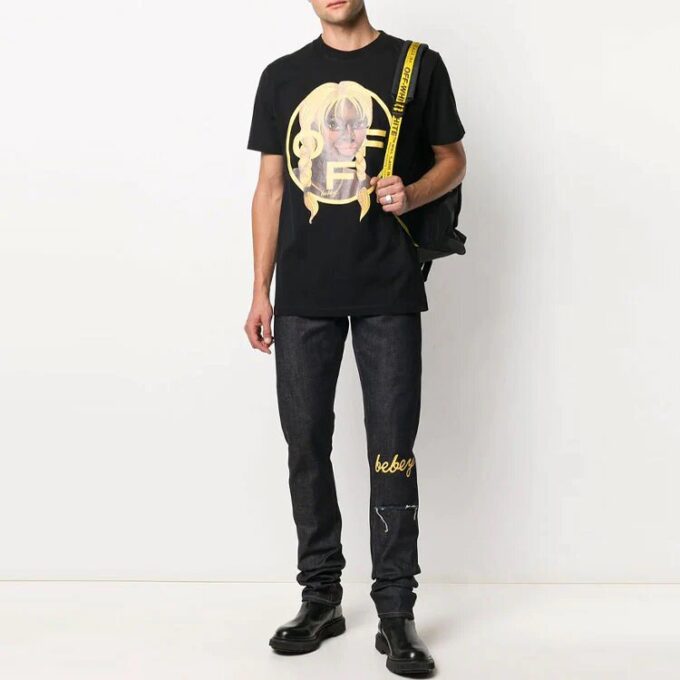 Off-White x Theophilus London Crossover-trykk, uformell rundhalset kortærmet svart Shorts