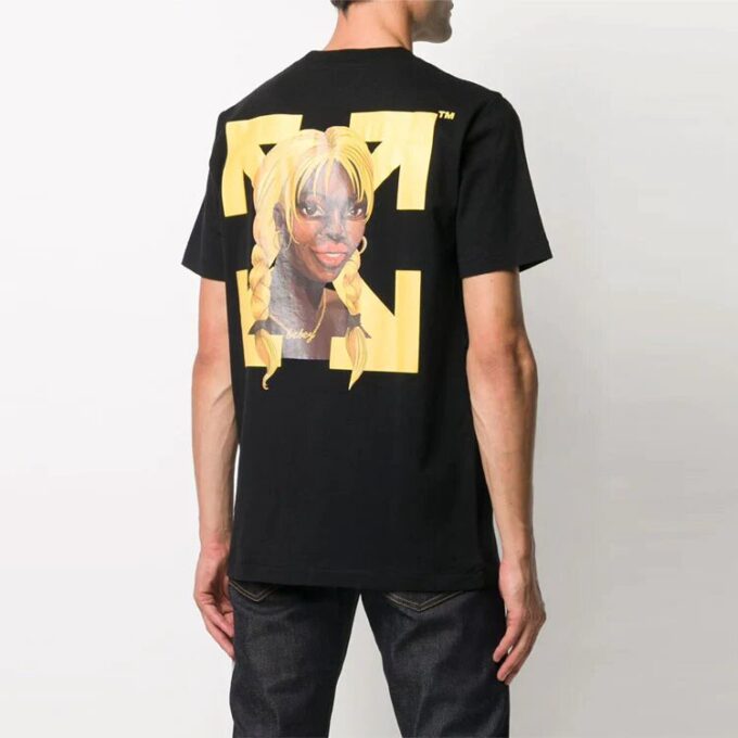 Off-White x Theophilus London Crossover-trykk, uformell rundhalset kortærmet svart Shorts