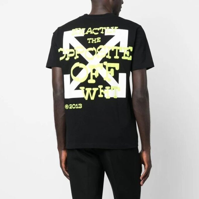 Opposite Arrow Slim Shorts-ærmet T-skjorte «Svart/Lime»