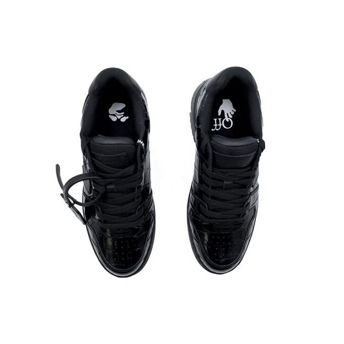Out Of Office Chunky Sneakers «Black»