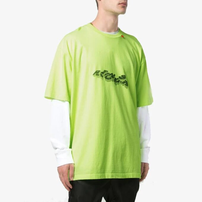 Oversize-genser med grafisk piletrykk