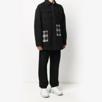 Oversized skjorte med rutete lommer og knapper