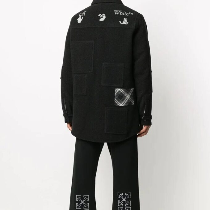 Oversized skjorte med rutete lommer og knapper
