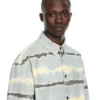 Overskjorte med tie-dye-mønster over hele