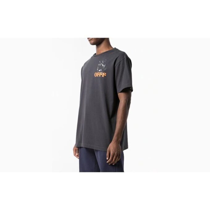 Portrait S/S OVER TEE med trykkmønster, kort ermet, løs passform, svart T-skjorte, unisex