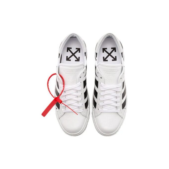 Spray Diagonals «White Black» 2019
