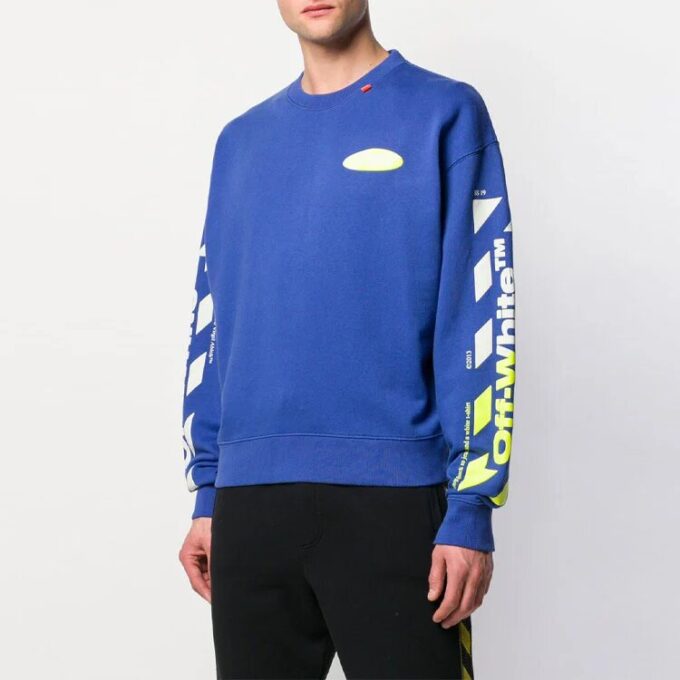 SS19 Diagonal genser med rund hals